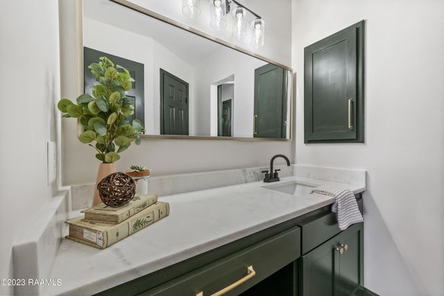 183 Steiner Road Apt 114, Lafayette, LA 70508