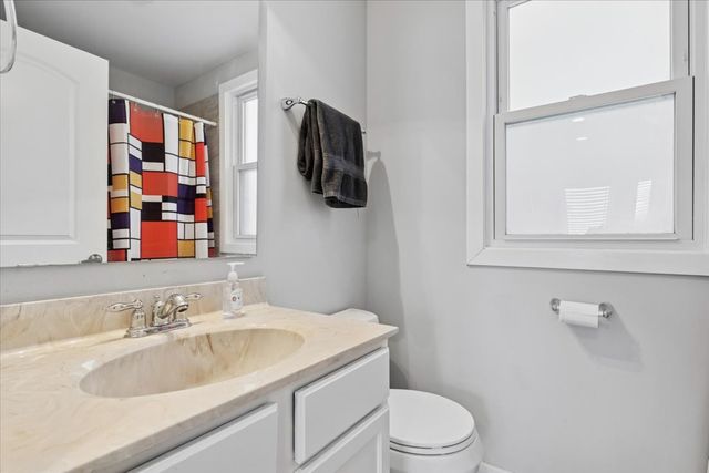 5646 N Menard Avenue, Chicago, IL 60646