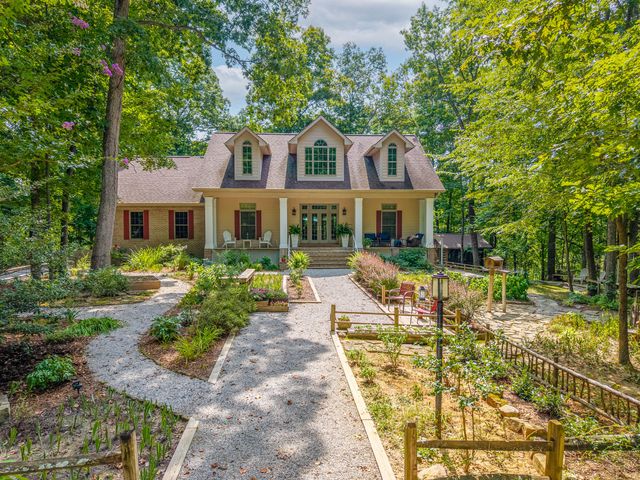 1560 Bell Phipps Road, Monticello, KY 42633