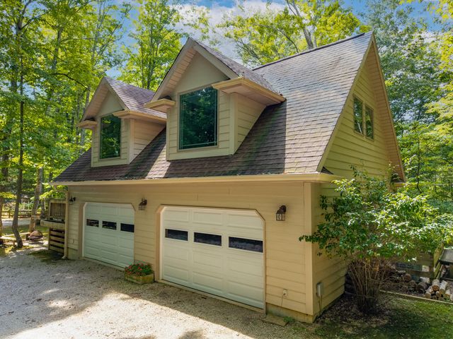 1560 Bell Phipps Road, Monticello, KY 42633