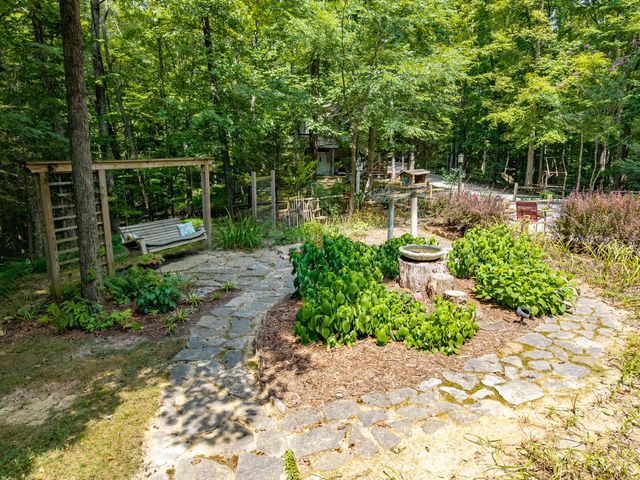 1560 Bell Phipps Road, Monticello, KY 42633