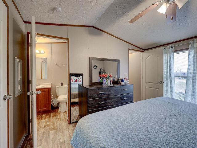 230 Gato RD, Cedar Creek, TX 78612