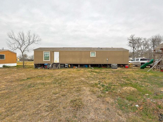 230 Gato RD, Cedar Creek, TX 78612
