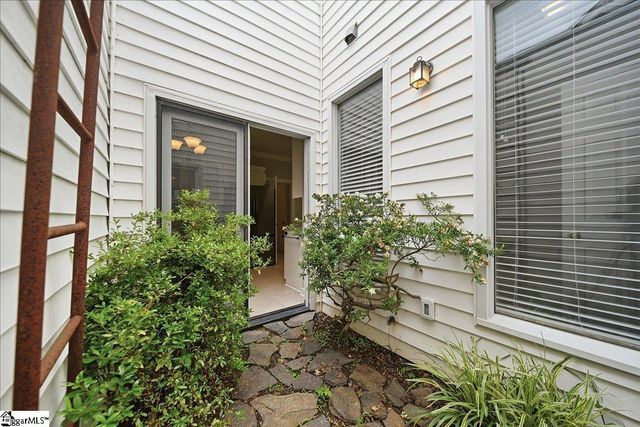 6 Greenview Drive, Greenville, SC 29609