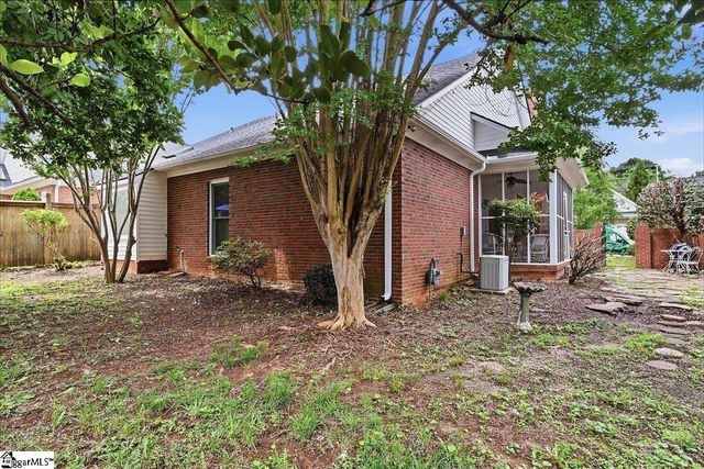 6 Greenview Drive, Greenville, SC 29609