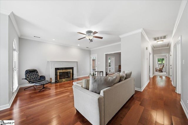 6 Greenview Drive, Greenville, SC 29609