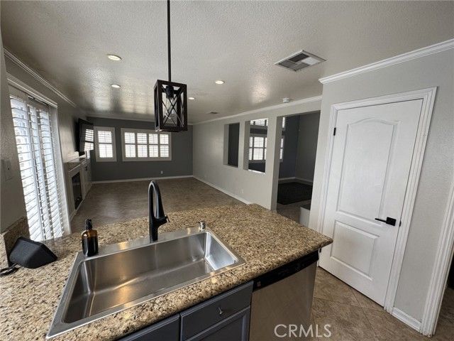 980 Acorn, Corona, CA 92878