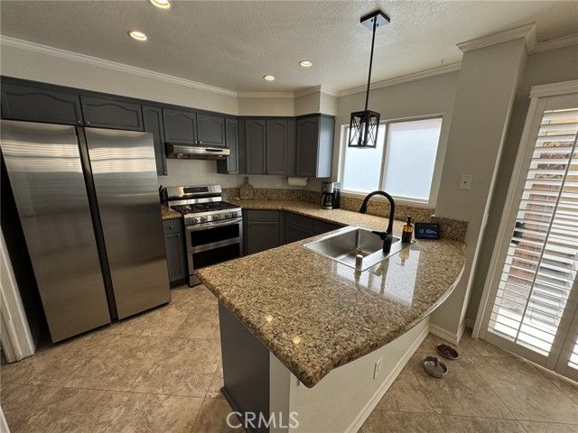 980 Acorn, Corona, CA 92878