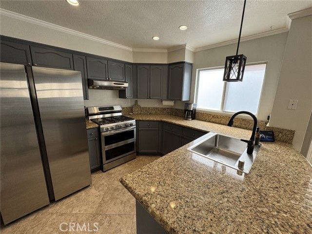 980 Acorn, Corona, CA 92878