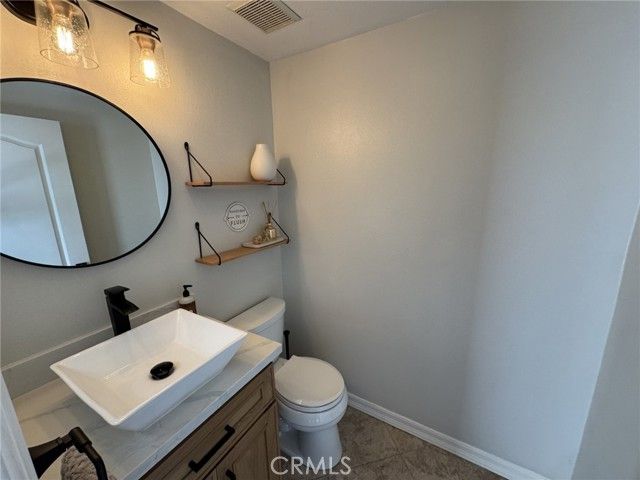 980 Acorn, Corona, CA 92878