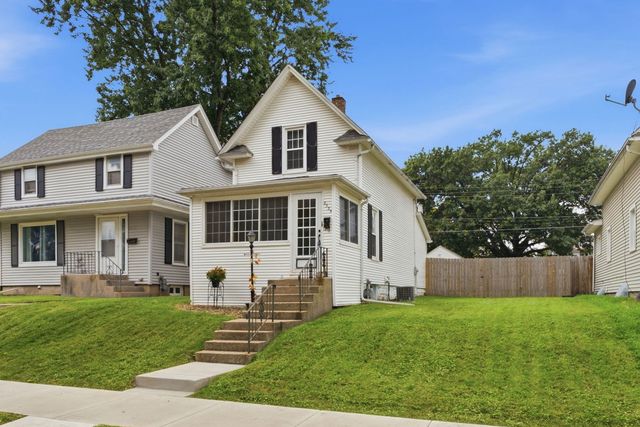 2335 33rd Street, Moline, IL 61265