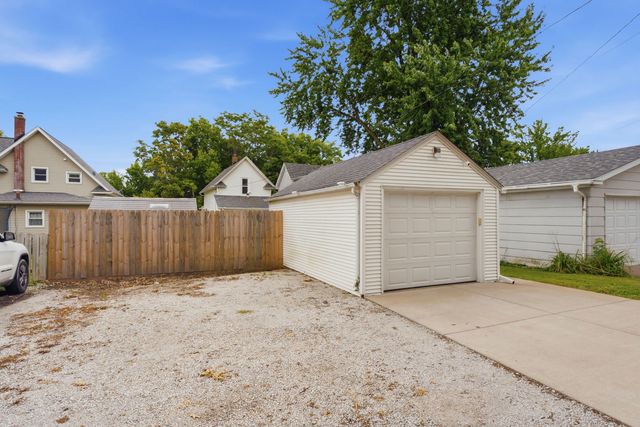 2335 33rd Street, Moline, IL 61265