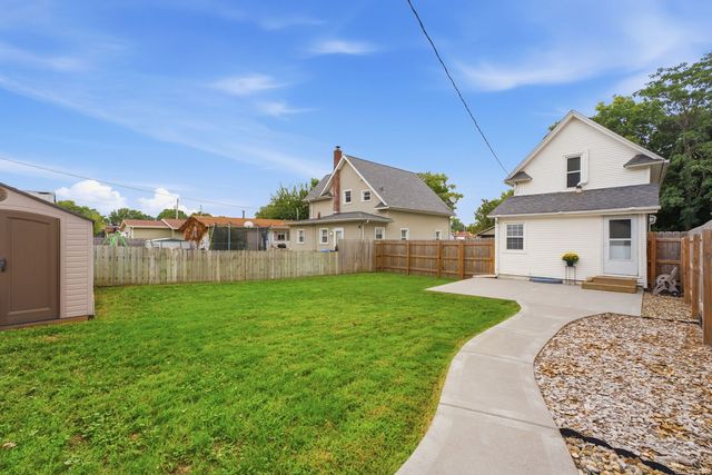2335 33rd Street, Moline, IL 61265