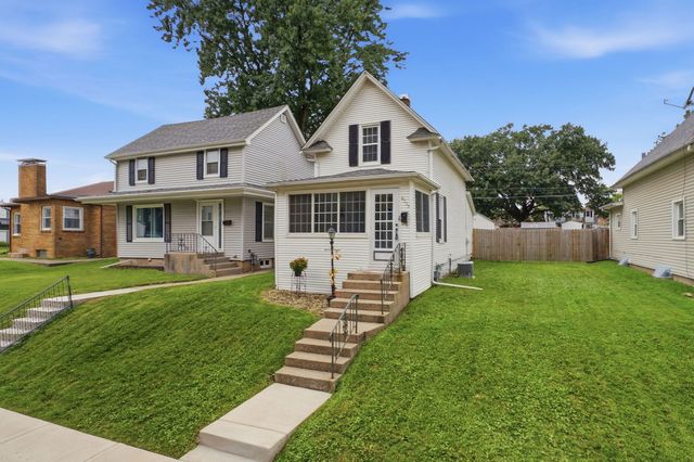 2335 33rd Street, Moline, IL 61265