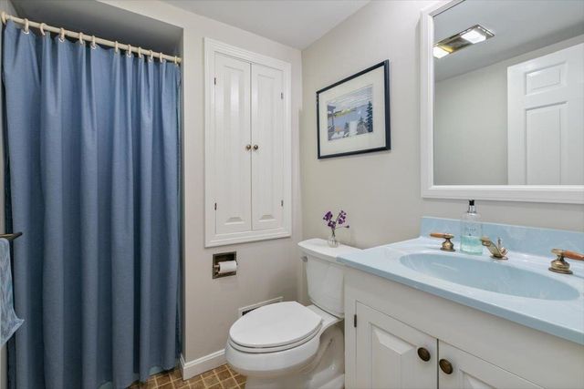 42 Old Town Farm Road, Exeter, NH 03833