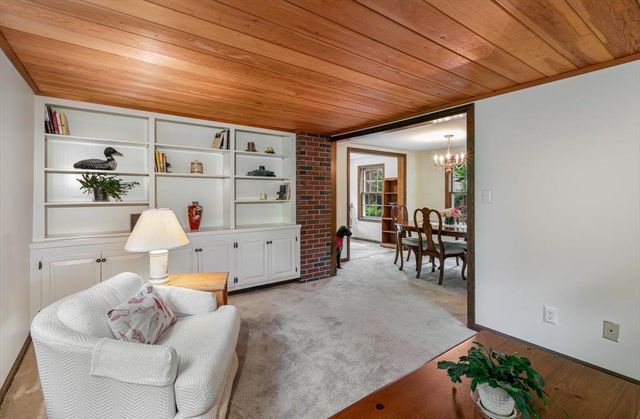 42 Old Town Farm Road, Exeter, NH 03833