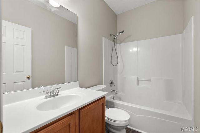 7101 Curtis Drive 795B, Dardenne Prairie, MO 63368