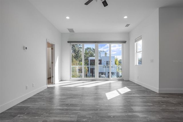 2700 N MYRTLE AVENUE, Tampa, FL 33602