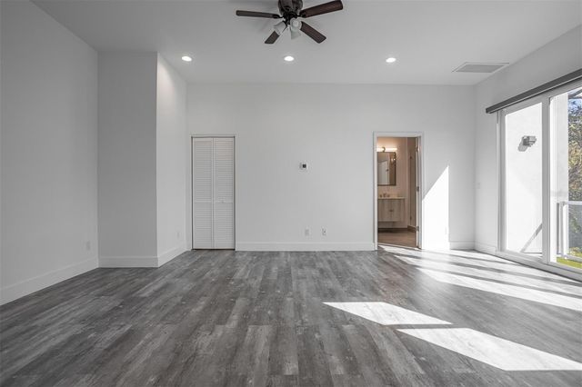 2700 N MYRTLE AVENUE, Tampa, FL 33602