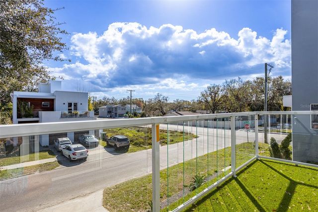 2700 N MYRTLE AVENUE, Tampa, FL 33602