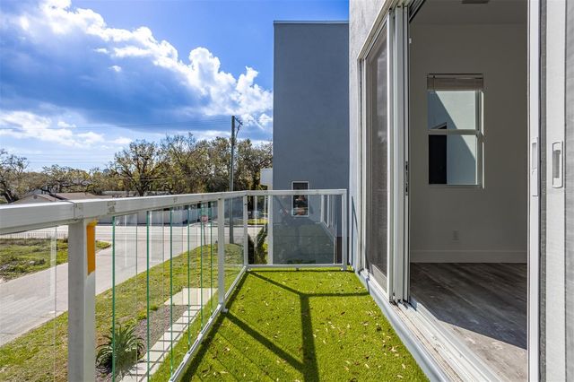 2700 N MYRTLE AVENUE, Tampa, FL 33602