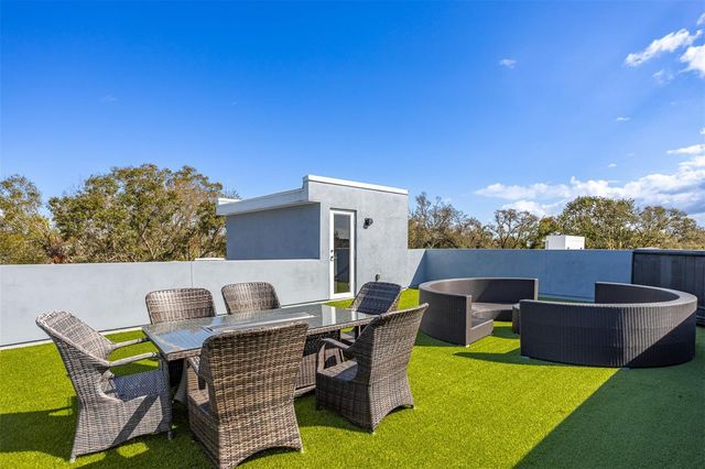 2700 N MYRTLE AVENUE, Tampa, FL 33602