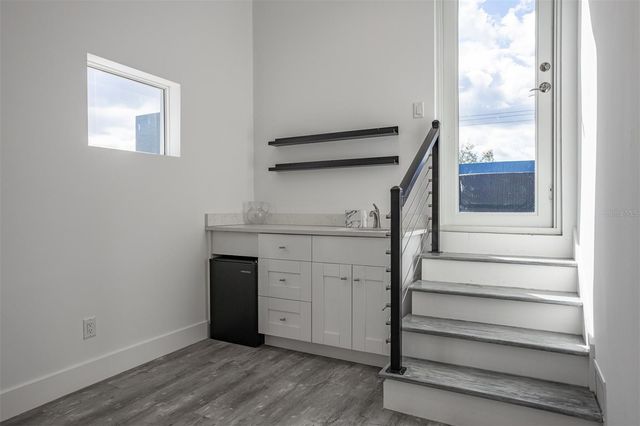 2700 N MYRTLE AVENUE, Tampa, FL 33602