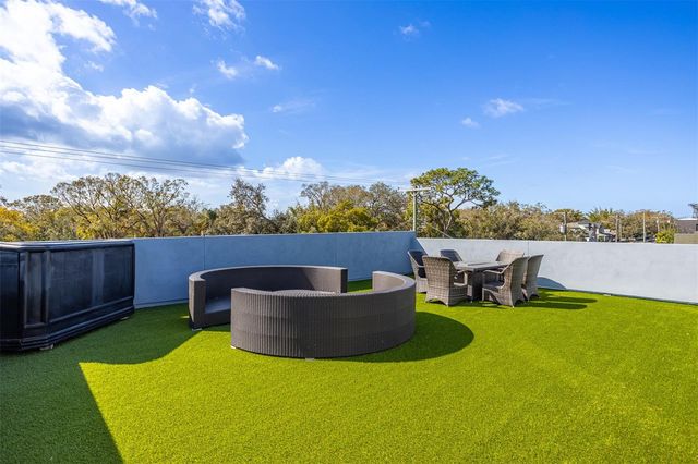 2700 N MYRTLE AVENUE, Tampa, FL 33602