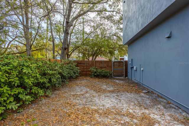 2700 N MYRTLE AVENUE, Tampa, FL 33602