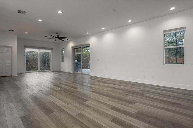 2700 N MYRTLE AVENUE, Tampa, FL 33602