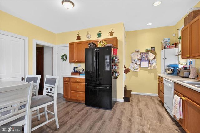 220 N COLLEGE ST, Carlisle, PA 17013