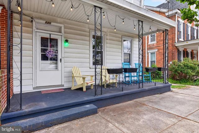 220 N COLLEGE ST, Carlisle, PA 17013