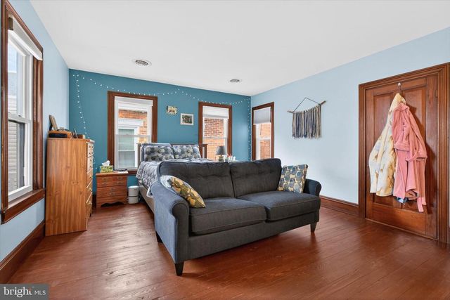 220 N COLLEGE ST, Carlisle, PA 17013