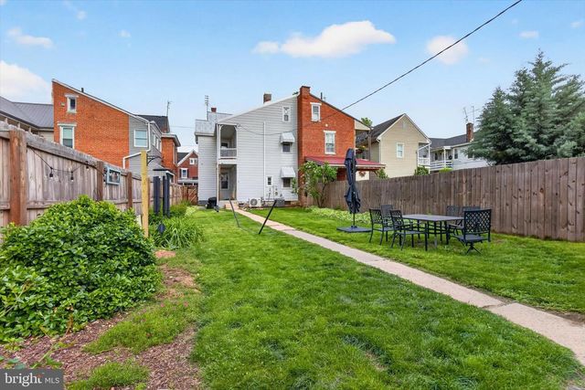 220 N COLLEGE ST, Carlisle, PA 17013