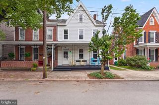 220 N COLLEGE ST, Carlisle, PA 17013