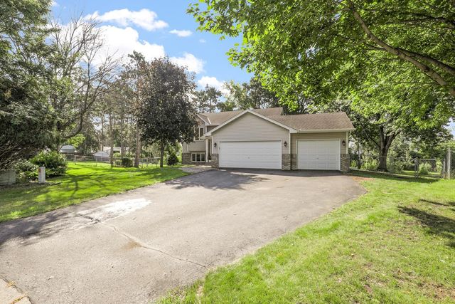 8918 Waconia Street NE, Blaine, MN 55449