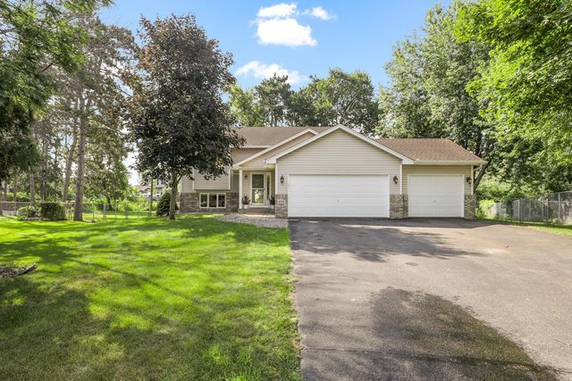 8918 Waconia Street NE, Blaine, MN 55449