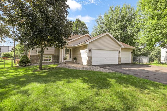 8918 Waconia Street NE, Blaine, MN 55449