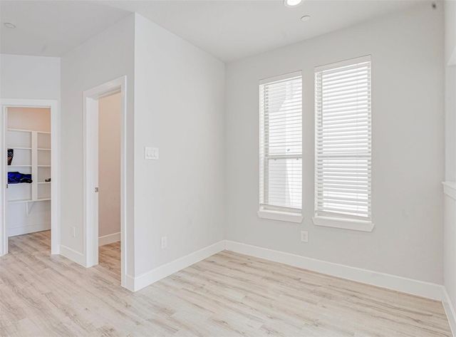 389 N Centro Circle, Shenandoah, TX 77385