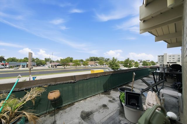 307 E North Avenue, Northlake, IL 60164