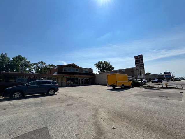 307 E North Avenue, Northlake, IL 60164