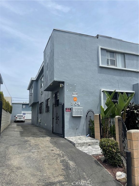Image 1 of property listing at 304 N Market, Inglewood, CA 90302