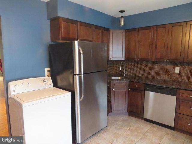 1816 SILVER CT, Hamilton, NJ 08690