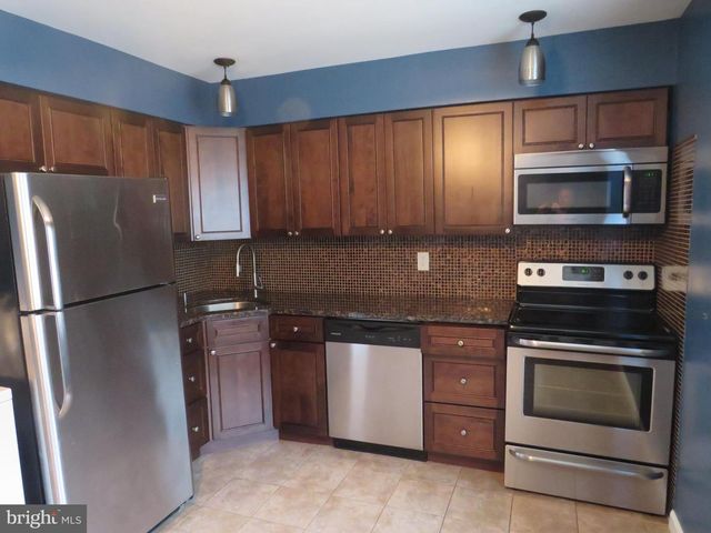 1816 SILVER CT, Hamilton, NJ 08690