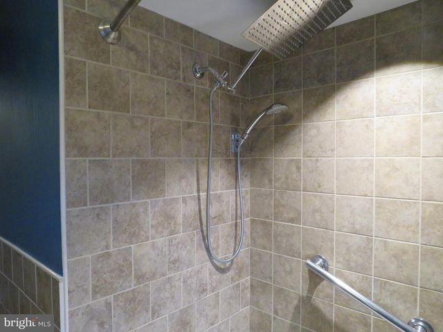 1816 SILVER CT, Hamilton, NJ 08690