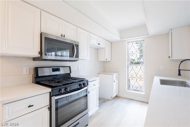 1405 Vegas Valley Drive 49, Las Vegas, NV 89169