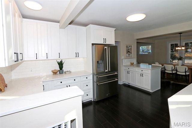 8361 Big Bend Boulevard, Webster Groves, MO 63119