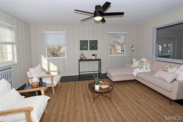 8361 Big Bend Boulevard, Webster Groves, MO 63119