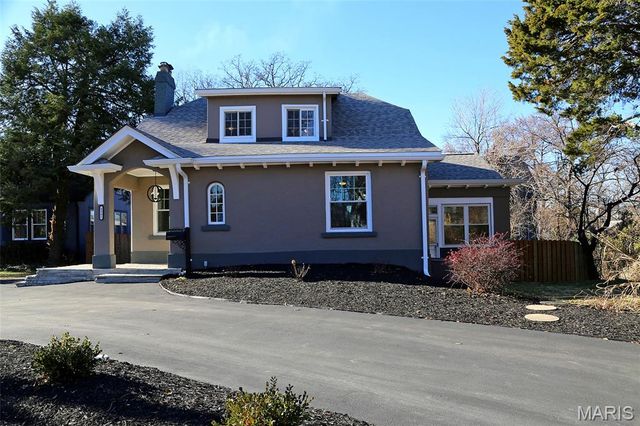 8361 Big Bend Boulevard, Webster Groves, MO 63119