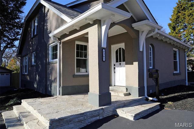 8361 Big Bend Boulevard, Webster Groves, MO 63119